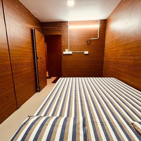 Готель Sri Balaji Lodging Тіруччендур Екстер'єр фото